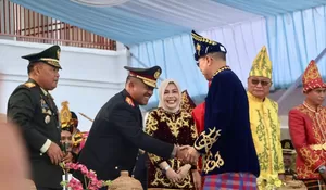Kapolda Sultra Hadiri Upacara Peringatan HUT Sultra ke-62 di Lapangan Tugu Ex MTQ
