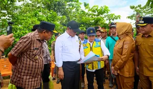  Mentan Amran Tinjau Langsung Lokasi Banjir, Pastikan Penanganan Cepat bagi Masyarakat