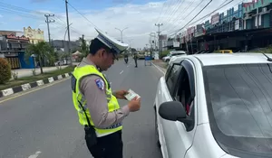 Ditlantas Polda Sultra Bersama Tim Gabungan Gelar Operasi Kepatuhan Pajak Kendaraan, Tingkatkan Kesadaran Wajib Pajak