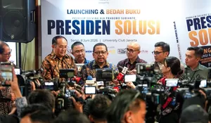 Buku 'Presiden Solusi' Catat 108 Kebijakan Prabowo, Qodari Sebut "Bapak Transformasi Bangsa"