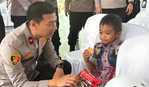Ratusan Warga Antusias Ikut Bakti Kesehatan Polda Sultra dalam Menyambut Hari Bhayangkara