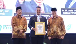 Berhasil Percepat Swasembada Pangan, Mentan Amran Raih Penghargaan Wredatama Nugraha Utama