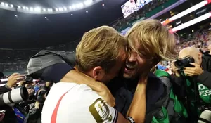 Pelukan Emosional Peter Crouch untuk Harry Kane Warnai Kemenangan Dramatis Inggris atas Meksiko di Piala Dunia 2026