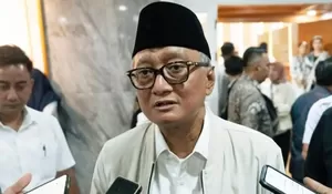 Hoax: Menteri PU Nonton Final Piala Dunia dengan APBN