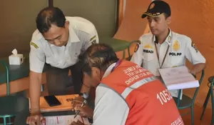 Pemkot Surabaya Tertibkan 63 Titik Parkir Tak Berizin, Satu Lokasi Ditutup Permanen