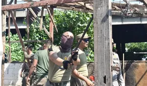 Bangunan Liar di Bawah Flyover Tambak Mayor Dibongkar, Pemkot Surabaya Percepat Proyek Rumah Pompa