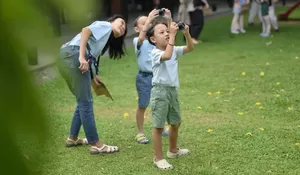  Di era global yang semakin terhubung, anak-anak tidak hanya dituntut memiliki kemampuan akademik. Mereka juga harus memiliki keterampilan untuk memah