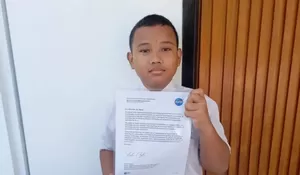 Seorang siswa sekolah dasar asal Boyolali, Jawa Tengah, Ibrahim Al Abrar, meraih penghargaan Letter of Recognition (LOR) dari Badan Antariksa Amerika 