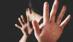 Viral Dugaan Pelecehan Seksual di Grup WA Unesa, Terduga Pelaku Disanksi Minta Maaf dan Cium Kaki Orang Tua