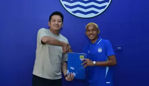 Ikhwan Ali Tanamal Resmi Gabung Persib Bandung, Siap Bekerja Keras Rebut Tempat di Tim Utama