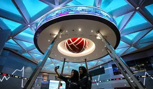IHSG Diprediksi Lanjut Koreksi Hari Ini, Cek Rekomendasi Saham MNC Sekuritas