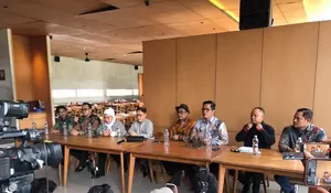 Pengacara Eks Jampidsus Febrie Persoalkan 2 Kali Penetapan Tersangka Kasus yang Sama