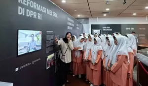 Kunjungi Gedung Parlemen, Santri Darul Amanah Siap Lanjutkan Estafet Kepemimpinan Bangsa
