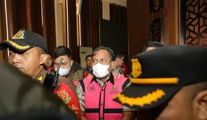Kejaksaan Agung (Kejagung) menetapkan dua pegawai Direktorat Jenderal (Ditjen) Pajak sebagai tersangka perkara dugaan tindak pidana korupsi terkait pr