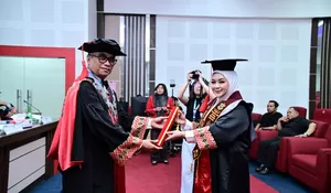 Berangkat dari Pengalaman Tangani Pascabencana, Helen Dias Andhini Raih Doktor Cumlaude dengan IPK 4,00