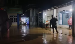 Banjir Luapan dan Rumah Roboh Terjadi di Sejumlah Kecamatan di Jember