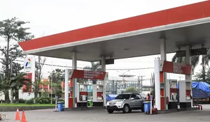 Bupati Gus Fawait Tindak Tegas Penimbun BBM, Polisi Mulai Amankan Warga yang Gunakan Jerigen saat Antri BBM di SPBU Balung Jember