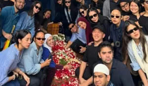 Pemakaman Vidi Aldiano Dipenuhi Warna Biru, Sahabat Ungkap Maknanya