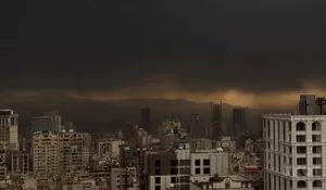 Ngeri! Detik-Detik Langit Iran Diselimuti Awan Gelap dan Turun Hujan Asam Beracun Pasca Kilang Minyak Diserang AS-Israel, Nyawa Warga Tehran Terancam