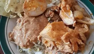 Mudik ke Jember dan Mau Makan Pecel Maknyus? Inilah 4 Tempat Kuliner Pecel yang Wajib Anda Coba