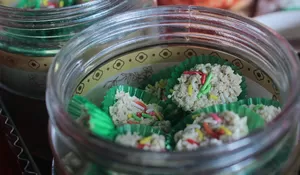 Lebaran Gak Perlu Khawatir, Ini Cara Mengatasi Kue Kering yang Sudah Melempem, Tetap Renyah Meski Disimpan Berbulan-bulan dalam Toples