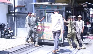 Satgas Infrastruktur dan Tata Ruang Jember Sisir PKL Nakal, Siapkan Relokasi di Lokasi RTH