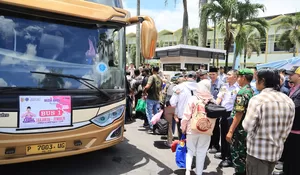 Lepas Ratusan Pemudik Gratis, Kadishub Jember Sampaikan Tiga Pesan Khusus Bupati