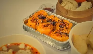 Bikin Ngiler, Cobain Hidden Gem Jajanan Dekat Kampus di Surabaya, Mulai dari Cireng hingga Dimsum Mentai Cuma 20 Ribuan!
