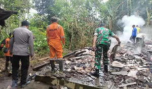 Lansia di Ledokombo Jember Kehilangan Tempat Tinggal Akibat Kebocoran Selang Regulator