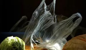Harga Plastik Naik Drastis di Malang, UMKM Keripik Tempe Terhimpit Biaya Produksi dan Ancaman Kenaikan Harga