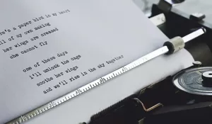 13 Ucapan Hari Puisi Nasional 28 April 2026, Pilihan Kata Puitis untuk Status dan Caption