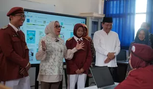 Sekda Jombang Dampingi Menteri PPPA Kunjungi Sekolah Rakyat