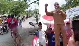 Lumpuh Total! Warga Puger Blokade Jalan Raya, Tolak Operasional Kendaraan Besar, Ini Alasannya...