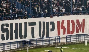 'Shut Up KDM', Bobotoh Sindir Dedi Mulyadi di Laga Persib vs Arema, Aksi Protes Suporter untuk Gubernur Jabar Karena Bawa Sepak Bola ke Ranah Politik?