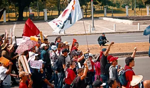 Puisi Hari Buruh Internasional 1 Mei 2026, Rayakan May Day dengan Pesan - Pesan Penting dan Bermakna!