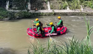 Warga Garahan Silo Jember Hilang Terbawa Arus, Pencarian Terus Dilakukan