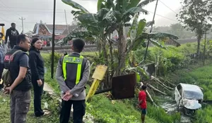 Kecelakaan Maut KA Argo Bromo Anggrek Temper Mobil Rombongan Haji di Grobogan, 4 Orang Meninggal Dunia