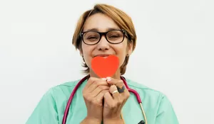 10 Ucapan Hari Bidan Sedunia 5 Mei 2026, Kalimat untuk Pesan Inspiratif Cocok Bagikan di Medsos!