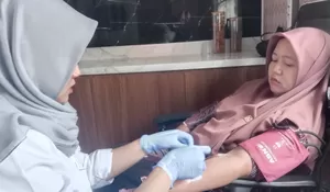 Hardiknas 2026 Jember Dimeriahkan Aksi Donor Darah, Guru dari Sukowono hingga Sumberjambe Ikut Berpartisipasi