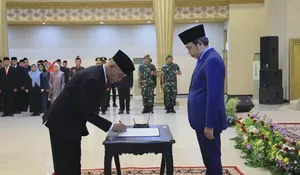 Lantik Achmad Imam Fauzi Sebagai Pj Sekda Anyar, Bupati Jember Gus Fawait Minta Kawal Program Pemerintah Pusat