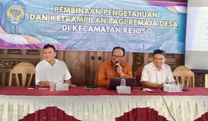 Gelar Pembinaan, Camat di Nganjuk Ini Berpesan Remaja Jangan Hanya Terjebak Pemikiran Akademik 