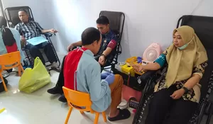 Warga Lereng Gunung Raung Ramai-Ramai Donor Darah, PMI Jember Bawa Pulang 30 Kantong dari Kecamatan Sumberjambe
