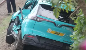 Dianggap Lalai saat Mengemudi, Sopir Taksi yang Tertemper KRL di Bekasi Timur Akhirnya Ditetapkan sebagai Tersangka tapi Tidak Ditahan, Ini Alasannya