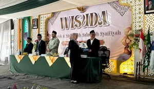 Hadir di Wisuda Purnasiswa, Komisi Pendidikan MUI Jatim Tegaskan Tak Ada Istilah Mantan Santri Maupun Mantan Guru