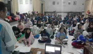 PMR Madya SMPN 4 Jember Gelar Diklat Anggota Baru di Markas PMI Jember, Ada Jurit Malam hingga Materi Kepemimpinan