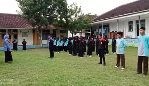 Begini Cara PMI Jember Menyiapkan Relawan Masa Depan, Puluhan Siswa MTs Al Azhar Digembleng Selama 2 Hari