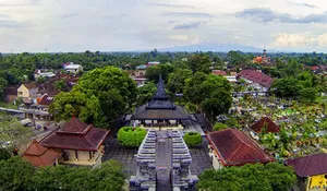 Bung Karno Dikuburkan di Mana? Ini Lokasi Makam Presiden Pertama RI di Blitar, Jam Buka dan Harga Tiket