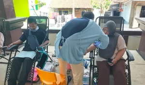 Tanpa Hadiah dan Suvenir, Warga Desa Bangsalsari Jember Tetap Berbondong-bondong Donor Darah, PMI Pulang Bawa 63 Kantong