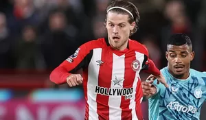 Mathias Jensen Mengendalikan Tempo Permainan Brentford