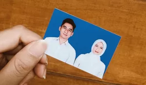 Dea Annisa Unggah Foto Berlatar Biru Bersama Achmad Zacky, Isyaratkan Hubungan Segera Menuju Pernikahan